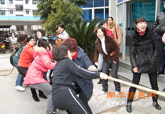 �Ϸṩ�繫˾�조�����ˡ� ��չ����