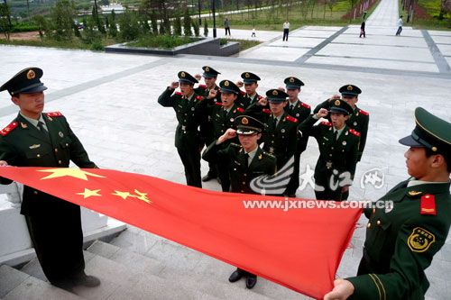 �Ϸ��ع��������ٱ��ڸ�����ʿ���ǰ����