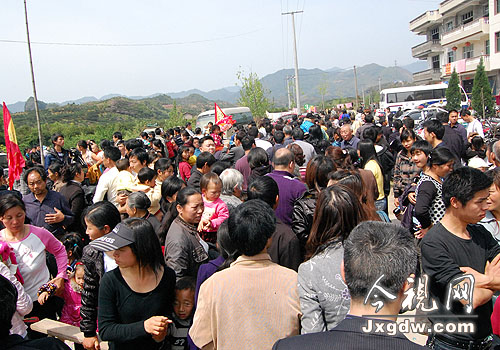 �Ϸ��������λ��������ǧ��ʡ�����ο�