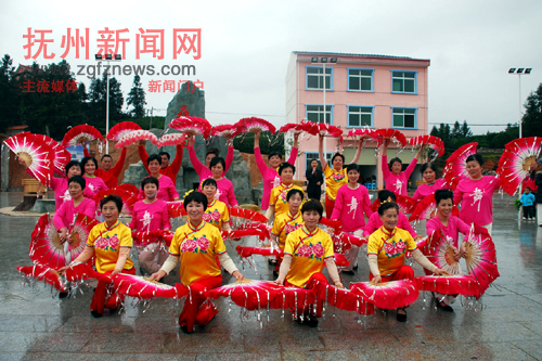 �Ϸ��ء�Ϧ���족���꽡���ӵ�60����������������ɣ����